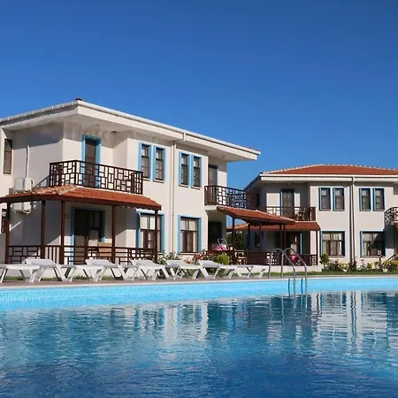 Otel Kalanora 3*