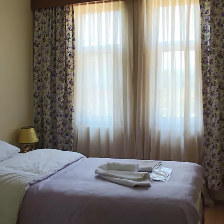 Kalanora Hotell 3*